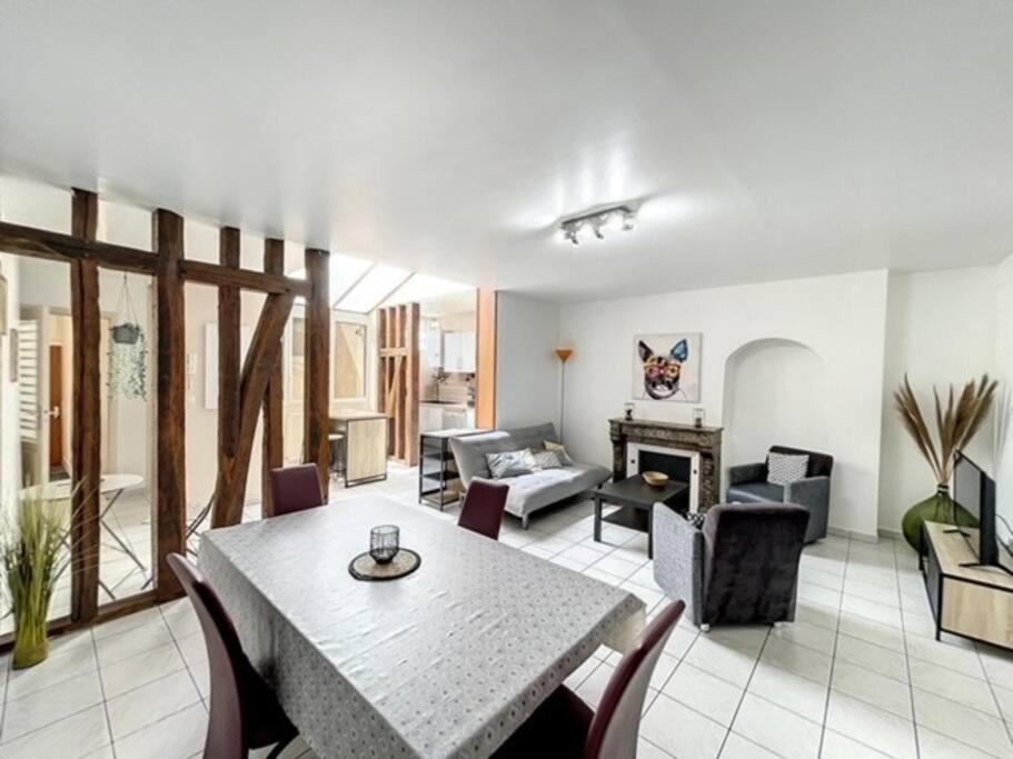 Appartement Au Coeur De Troyes Eksteriør bilde