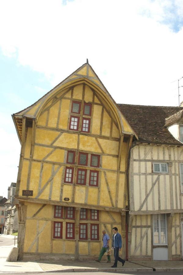Appartement Au Coeur De Troyes Eksteriør bilde