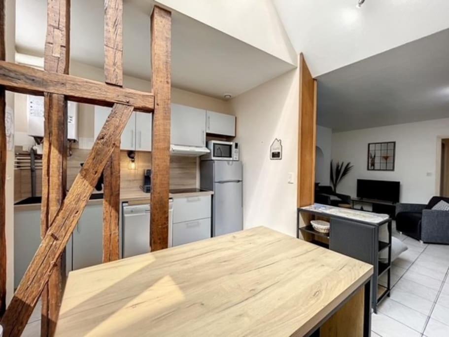 Appartement Au Coeur De Troyes Eksteriør bilde
